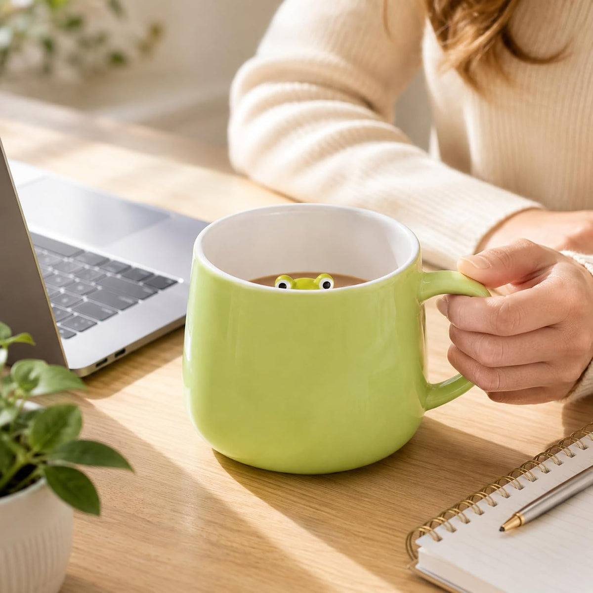 11 oz Frog Coffee Mug Green Ceramic Coffee Cup with Hidden Animal Gifts