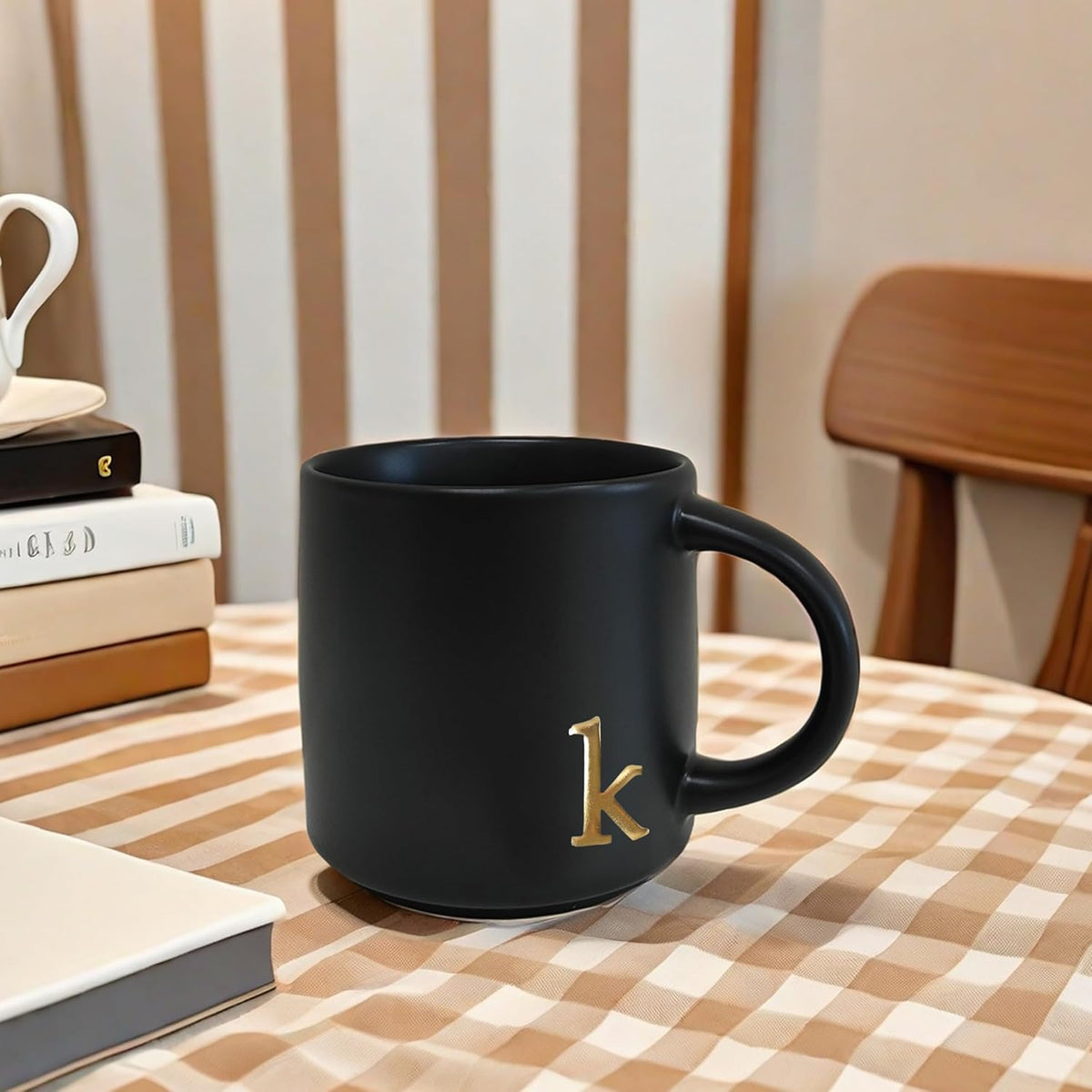 COLLECTIVE HOME Black Ceramic Coffee Mug, 15 oz Golden Monogram Tea Cup (k)